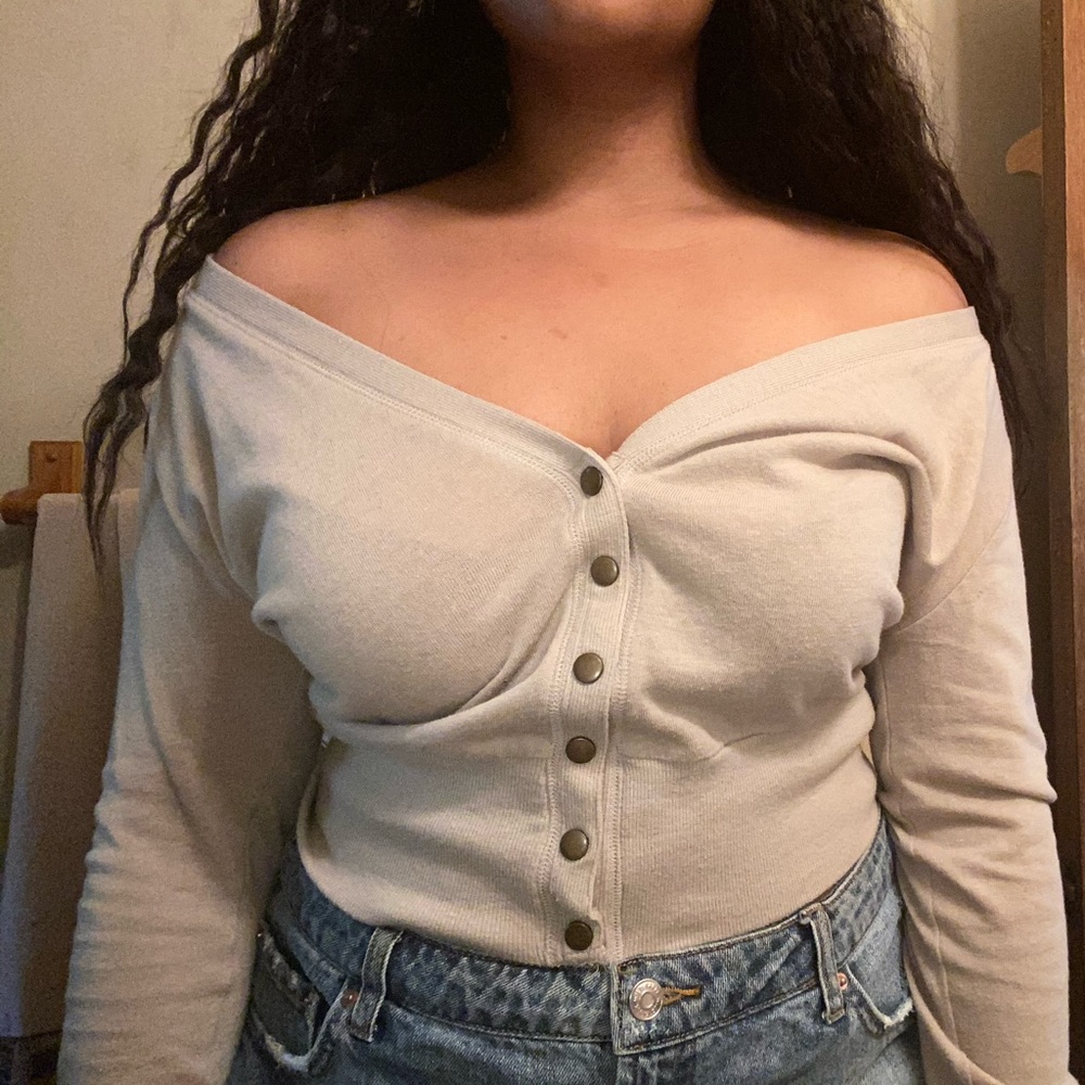 Tan Cardigan✨ - Picture 4 of 5